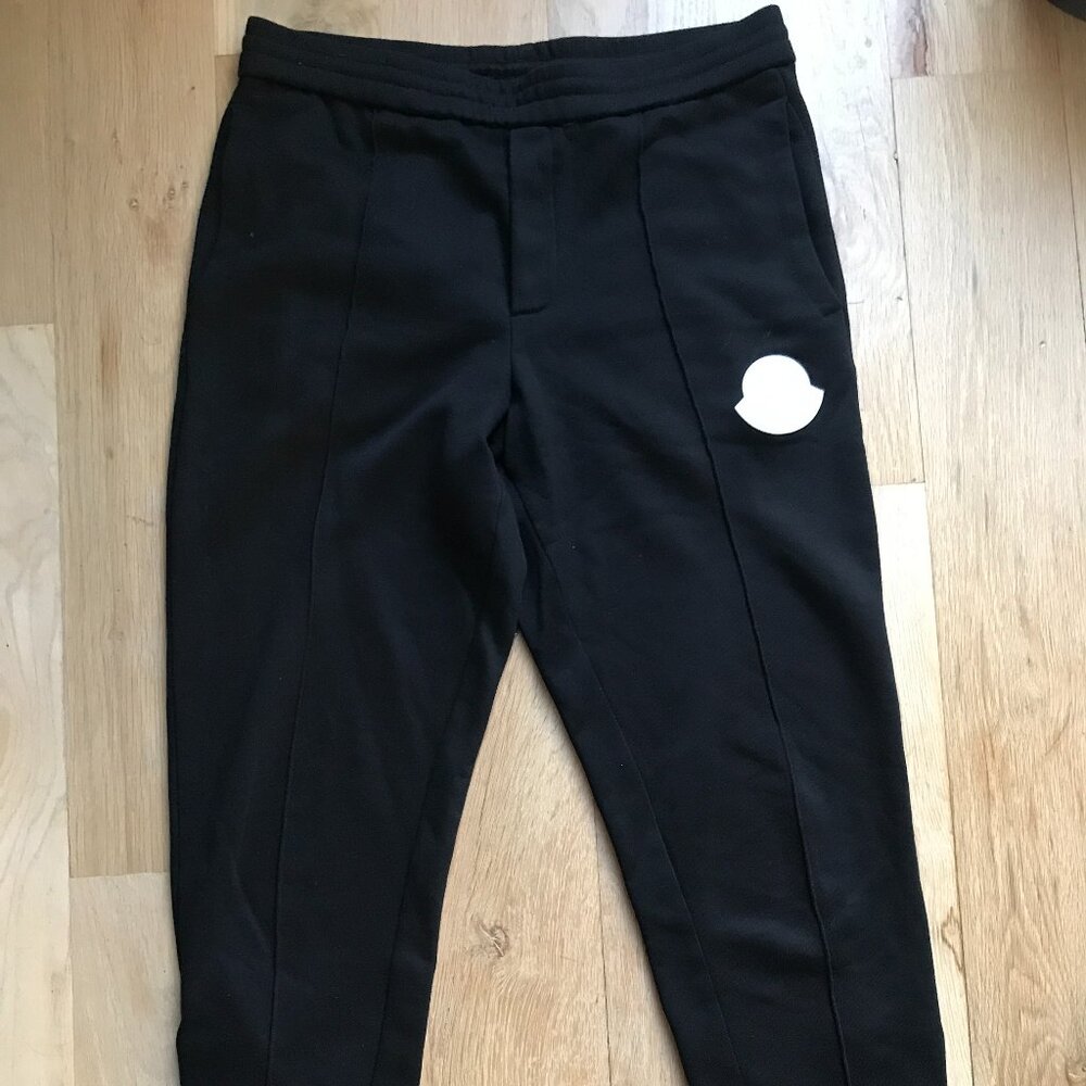 Moncler Tailored Sweatpants – Black (Size L)